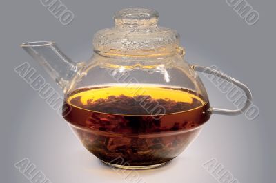 Glass teapot with strong tea