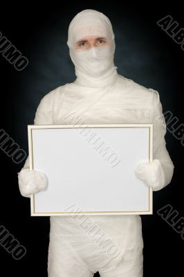Mummy with blank frame
