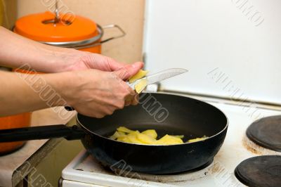 Knife and frying pan