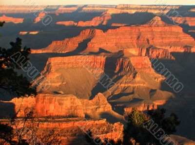 A glorious sunrise at the Grand Canyon.