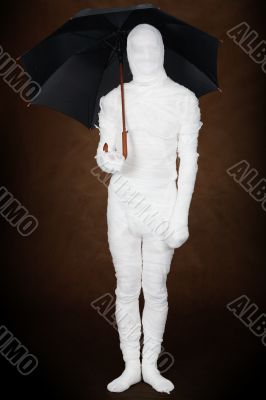 Mummy with umbrella