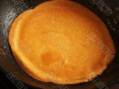 pancake preparing