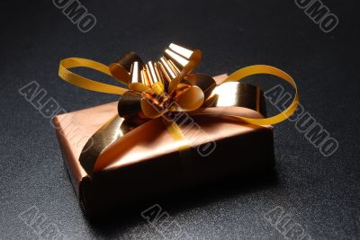 A single gift box