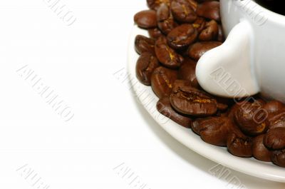 Coffee cup and coffe beens
