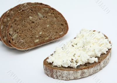 Sandwich with soft cheese
