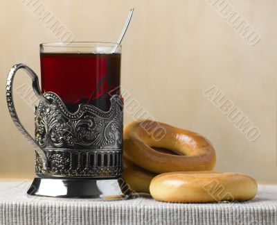 Tea and bread-rings