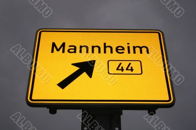Directional sign to Mannheim