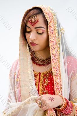 Elegant Bengali bride