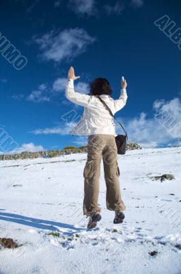 happy on snow