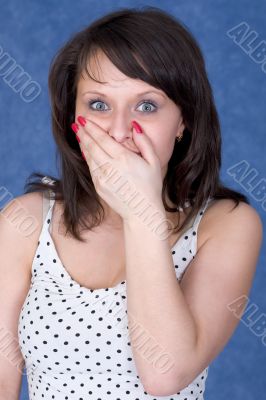 Young woman to be open-mouthed with surprise