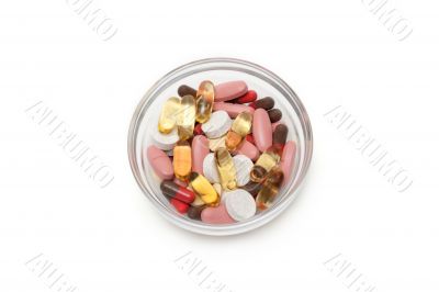 Multicolored tablets and capsules