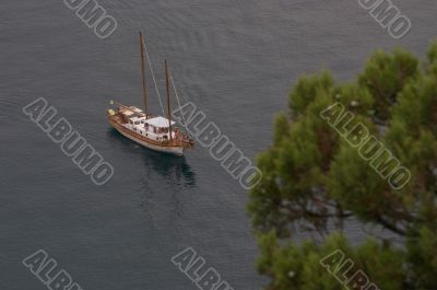 Alone yacht