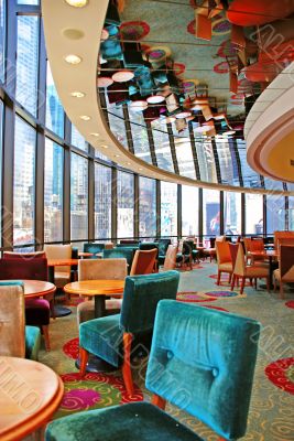 restaurant with mirror ceiling