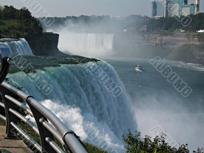 Niagara falls