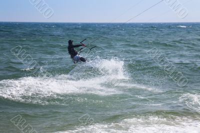 Kite surfer makes a splash