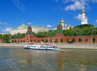 Moscow kremlin type through river
