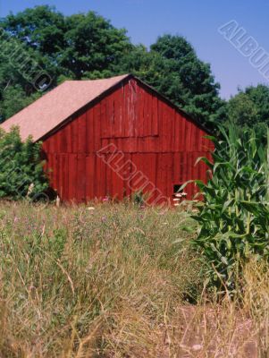 red barn in rural upstate new york