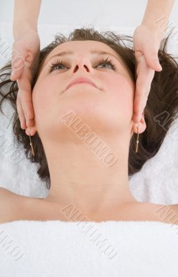  facial massage to the girl