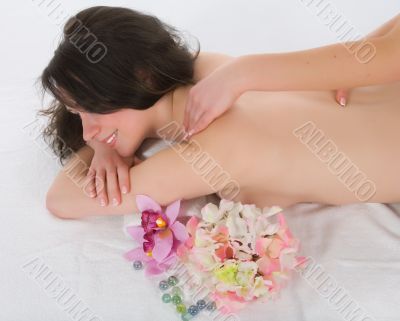 relax massage to the girl