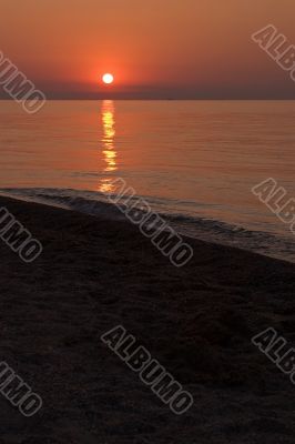 Sun dawn at the seaside