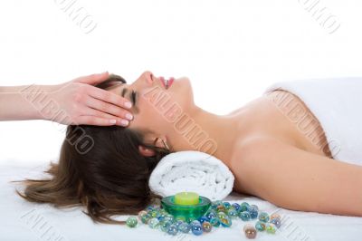 relax massage to the girl