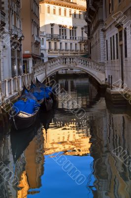 Gorgeous Venice - the Ponte Tron or Ponte de la Piavola