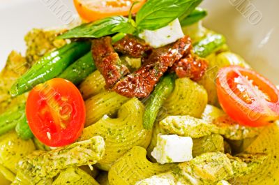 pasta pesto and vegetables
