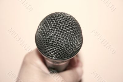 Microphone