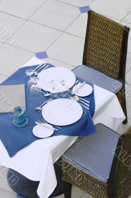 Restaurant dining table