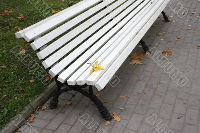 Bench in the autumn park Bench in the autumn park