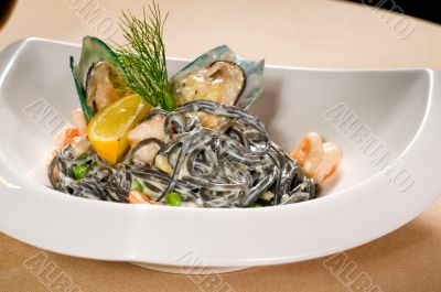 seafood black spaghetti