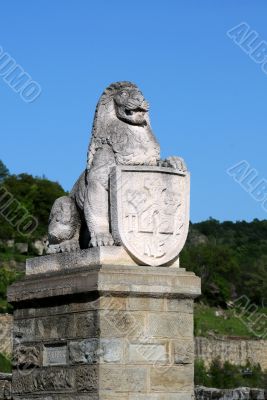 Statue of Lion in Veliko Tarnovo Statue of Lion in Veliko Tarnovo
