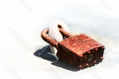 high key lock high key lock