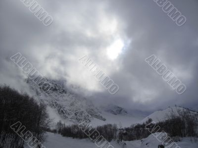 Clouds over the mountans