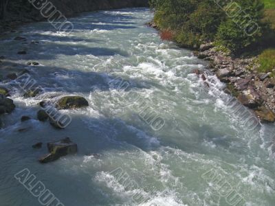 Green river flow away