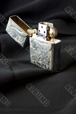 Gasoline lighter Gasoline lighter