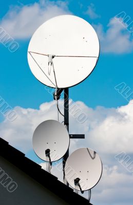 Satellite Antennas