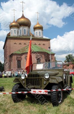 Retro car in the background Cathedral