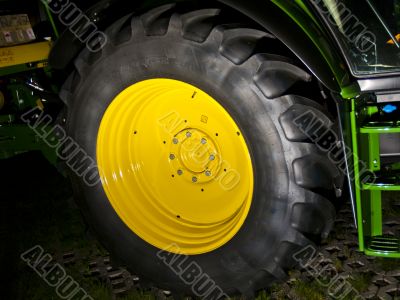 wheel tractor