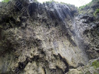 Kings` watrefall. 77 strings