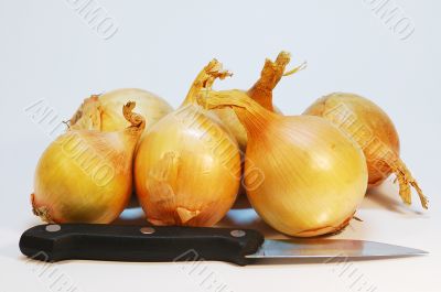 Knife and onions Knife and onions