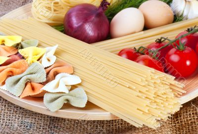 different kinds of pasta, background 