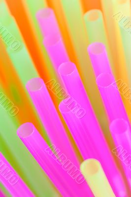 colored straws 