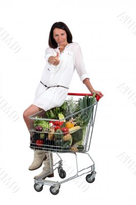 woman with supermarket trolley