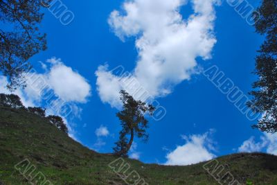 mountain an blue sky mountain an blue sky