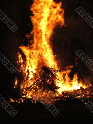 Bonfire with very large flames Bonfire with very large flames