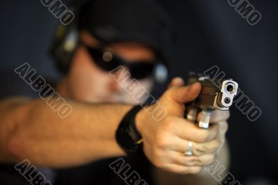 Pistol Pistol