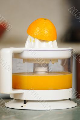 Juice extractor