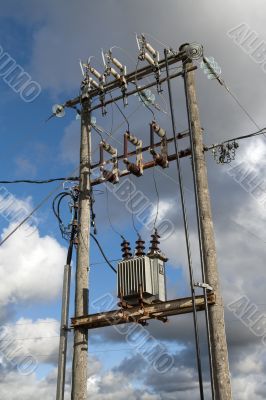 Electric transformer