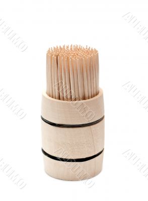 Birch of the toothpick in wooden cask